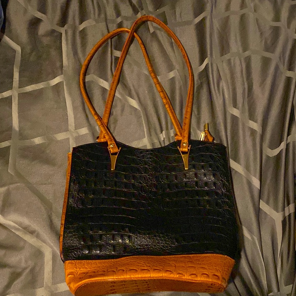 Moda Italian handbag